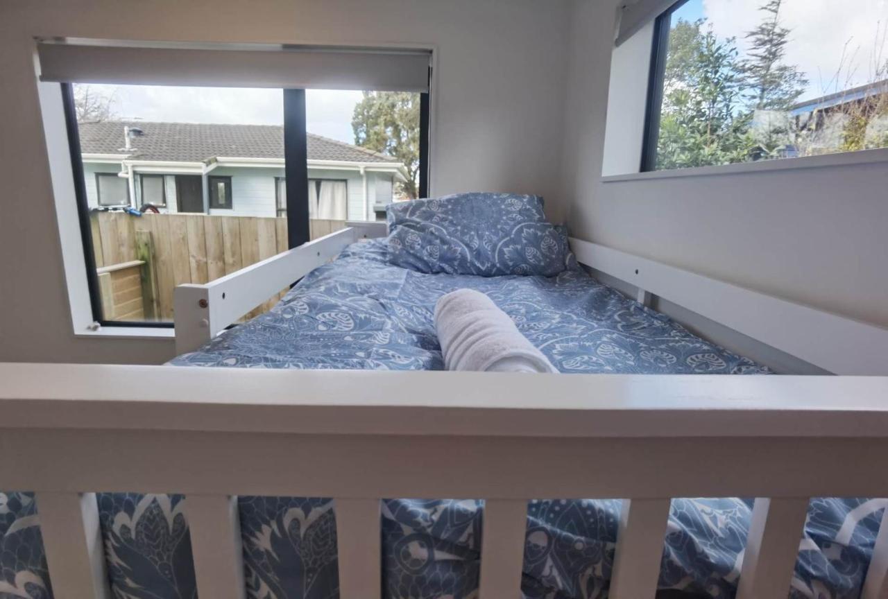 Villa Henderson New House à Auckland Extérieur photo